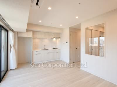 Living-Dining ※Photo of the same layout on 14 floor. Decoration and fixture may differ.