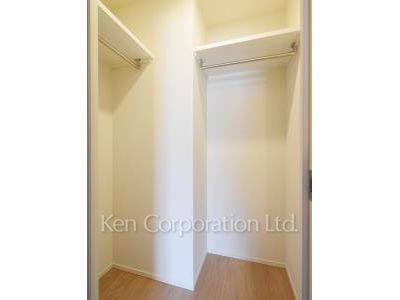 Walk-In Closet ※Photo of the same layout on 2 floor. Decoration and fixture may differ.