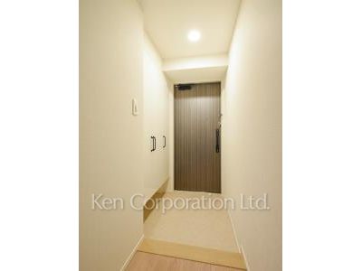 Entrance ※Photo of the same layout on 2 floor. Decoration and fixture may differ.