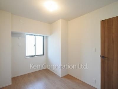 Bedroom ※Photo of the same layout on 2 floor. Decoration and fixture may differ.