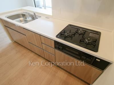 Kitchen ※Photo of the same layout on 2 floor. Decoration and fixture may differ.