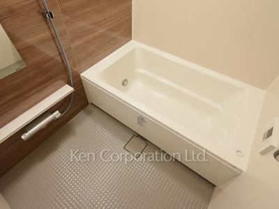 Bath ※Photo of the same layout on 2 floor. Decoration and fixture may differ.