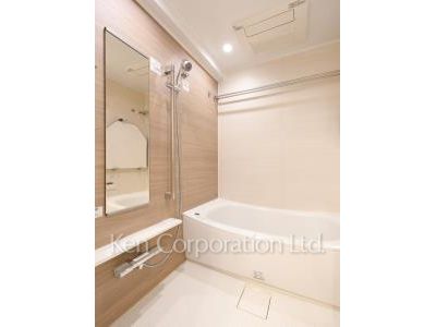 Bath ※Photo of the same layout on 6 floor. Decoration and fixture may differ.