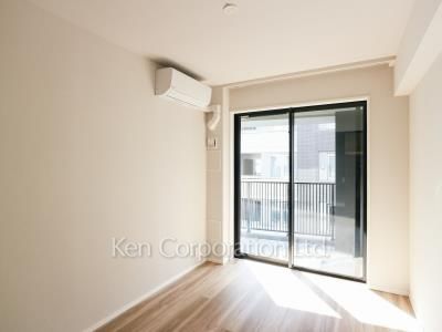 Bedroom ※Photo of the same layout on 10 floor. Decoration and fixture may differ.