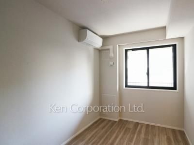 Bedroom ※Photo of the same layout on 10 floor. Decoration and fixture may differ.