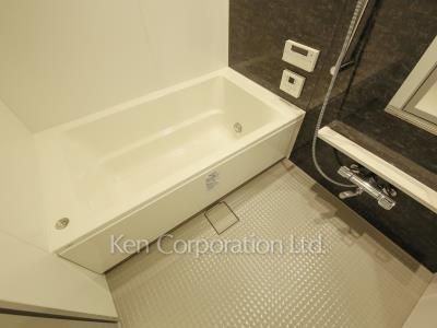 Bath ※Photo of the same layout on 2 floor. Decoration and fixture may differ.