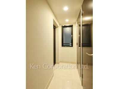 Entrance ※Photo of the same layout on 2 floor. Decoration and fixture may differ.