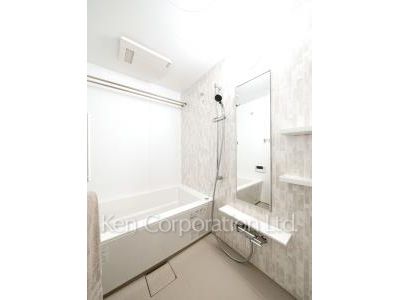 Bath ※Photo of the same layout on 14 floor. Decoration and fixture may differ.