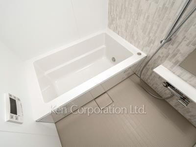 Bath ※Photo of the same layout on 14 floor. Decoration and fixture may differ.