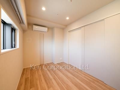 Bedroom ※Photo of the same layout on 12 floor. Decoration and fixture may differ.