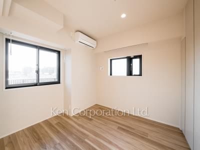 Bedroom ※Photo of the same layout on 12 floor. Decoration and fixture may differ.
