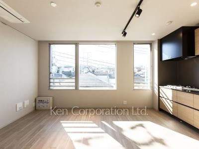 Living-Dining ※Photo of the same layout on 3 floor. Decoration and fixture may differ.