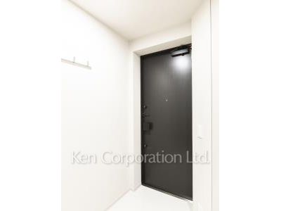 Entrance ※Photo of the same layout on 3 floor. Decoration and fixture may differ.