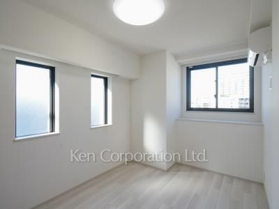 Bedroom ※Photo of the same layout on 10 floor. Decoration and fixture may differ.