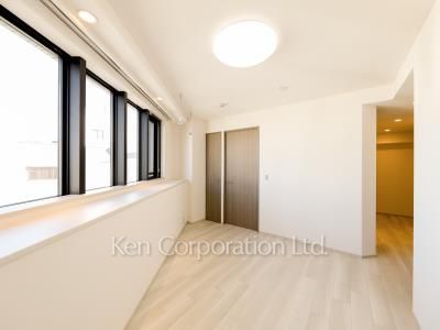 Living-Dining ※Photo of the same layout on 10 floor. Decoration and fixture may differ.