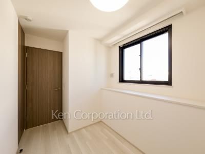 Bedroom ※Photo of the same layout on 10 floor. Decoration and fixture may differ.