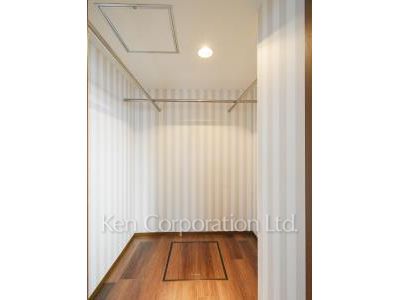 Walk-In Closet
