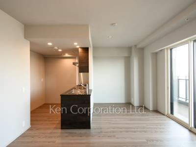 Living-Dining ※Photo of the same layout on 6 floor. Decoration and fixture may differ.