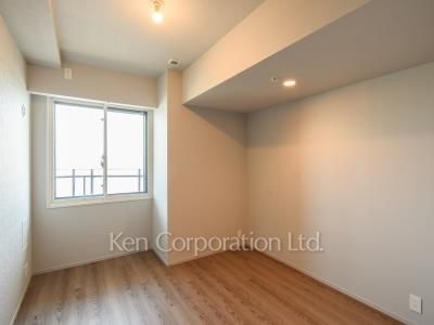 Bedroom ※Photo of the same layout on 9 floor. Decoration and fixture may differ.