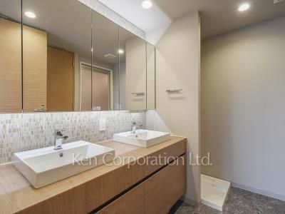 Powder Room