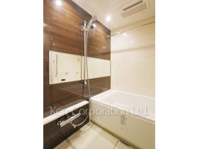 Bath ※Photo of the same layout on 6 floor. Decoration and fixture may differ.