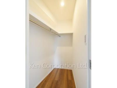 Walk-In Closet ※Photo of the same layout on 6 floor. Decoration and fixture may differ.