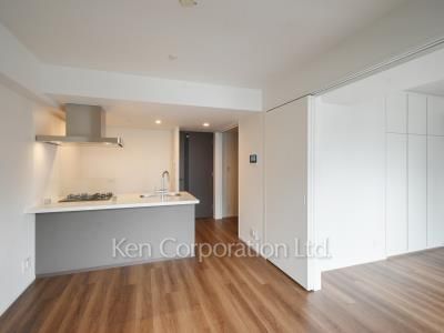 Living-Dining ※Photo of the same layout on 6 floor. Decoration and fixture may differ.