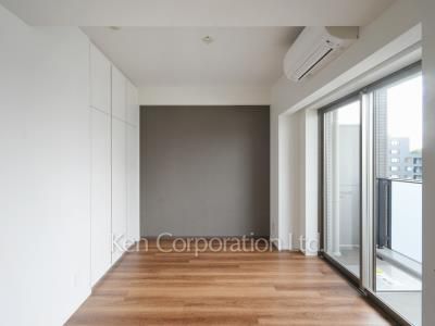 Bedroom ※Photo of the same layout on 6 floor. Decoration and fixture may differ.