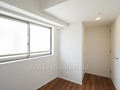 Bedroom ※Photo of the same layout on 6 floor. Decoration and fixture may differ.