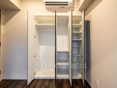 Closet ※Photo of the same layout on 15 floor. Decoration and fixture may differ.