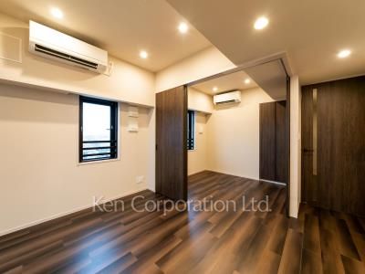 Living-Dining ※Photo of the same layout on 15 floor. Decoration and fixture may differ.