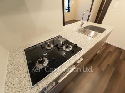 Kitchen ※Photo of the same layout on 15 floor. Decoration and fixture may differ.