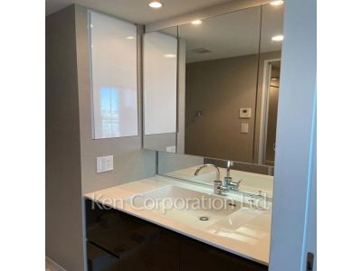 Powder Room