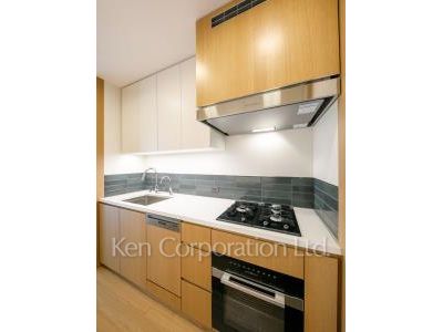Kitchen ※Photo of the same layout on 16 floor. Decoration and fixture may differ.