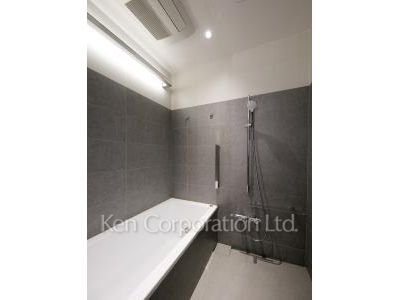 Bath ※Photo of the same layout on 16 floor. Decoration and fixture may differ.