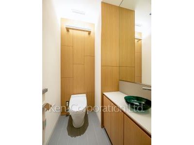 Lavatory ※Photo of the same layout on 32 floor. Decoration and fixture may differ.