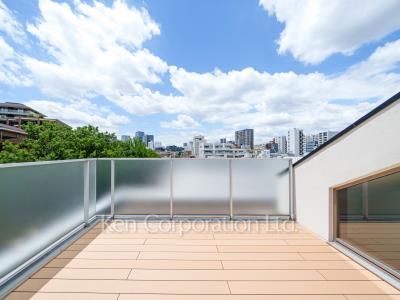 Roof Balcony