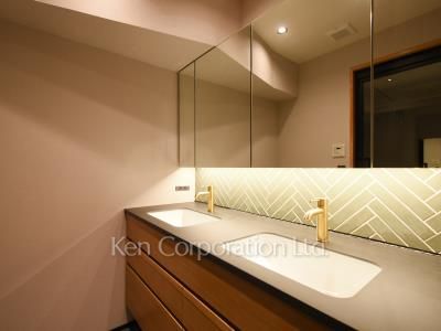 Powder Room