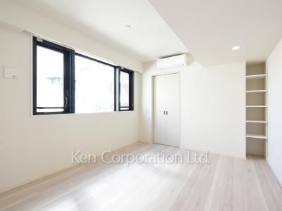 Bedroom ※Photo of the same layout on 5 floor. Decoration and fixture may differ.