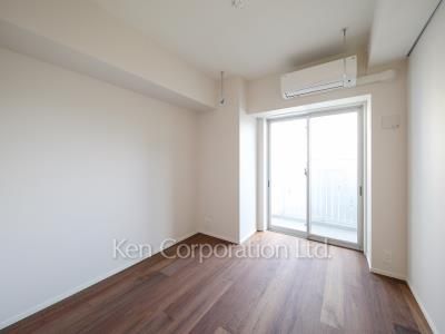 Bedroom ※Photo of the same layout on 5 floor. Decoration and fixture may differ.