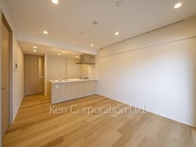 Living-Dining ※Photo of the same layout on 4 floor. Decoration and fixture may differ.