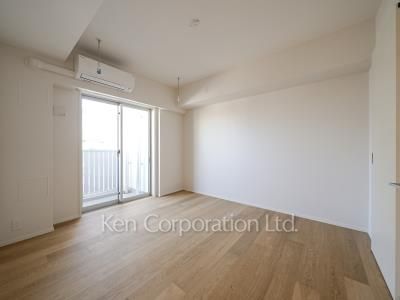 Bedroom ※Photo of the same layout on 4 floor. Decoration and fixture may differ.