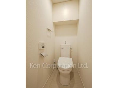 Lavatory ※Photo of the same layout on 4 floor. Decoration and fixture may differ.
