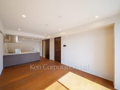 Living-Dining ※Photo of the same layout on 6 floor. Decoration and fixture may differ.