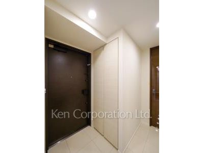 Entrance ※Photo of the same layout on 6 floor. Decoration and fixture may differ.