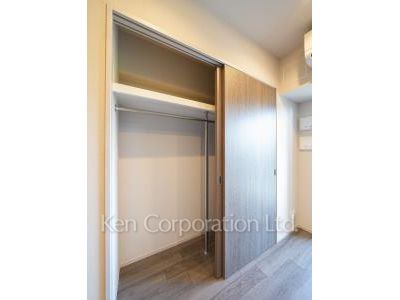 Walk-In Closet ※Photo of the same layout on 5 floor. Decoration and fixture may differ.