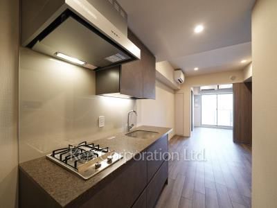 Kitchen ※Photo of the same layout on 5 floor. Decoration and fixture may differ.