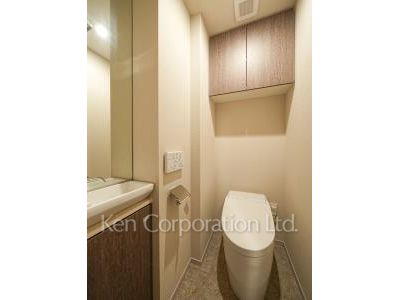 Lavatory ※Photo of the same layout on 5 floor. Decoration and fixture may differ.