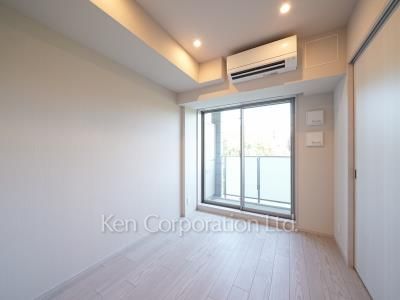 Bedroom ※Photo of the same layout on 6 floor. Decoration and fixture may differ.