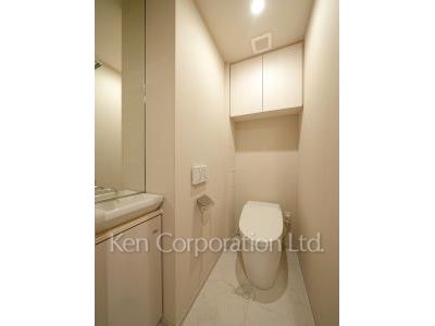 Lavatory ※Photo of the same layout on 6 floor. Decoration and fixture may differ.